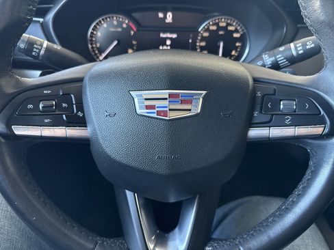 Used 2020 Cadillac XT4 Premium Luxury image 32