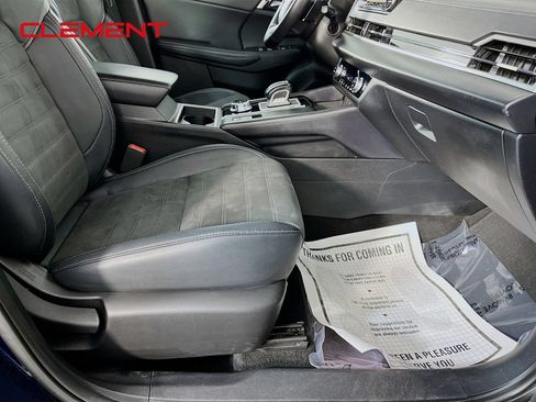 Used 2023 Mitsubishi Outlander ES AWD/4WD image 33
