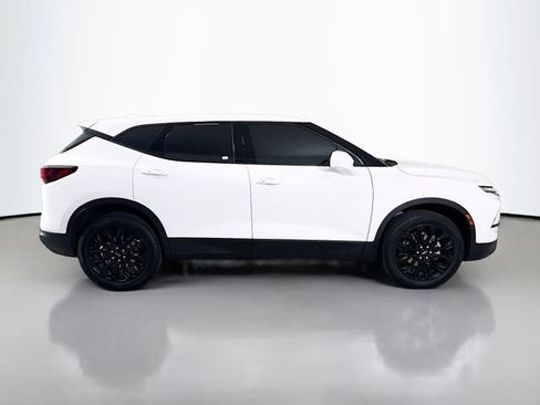 Used 2023 Chevrolet Blazer LT FWD image 11
