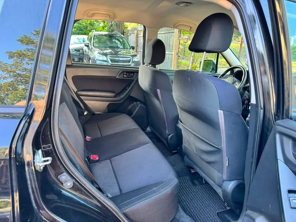 Used 2018 Subaru Forester 2.5i w/ Alloy Wheel Package AWD/4WD image 9