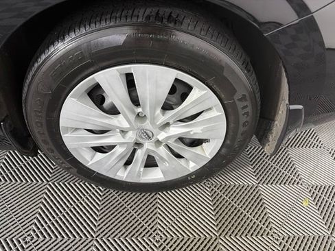 Used 2024 Nissan Sentra S FWD image 32