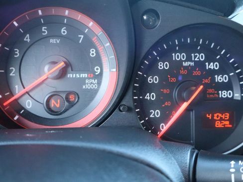 Used 2020 Nissan 370Z NISMO image 18