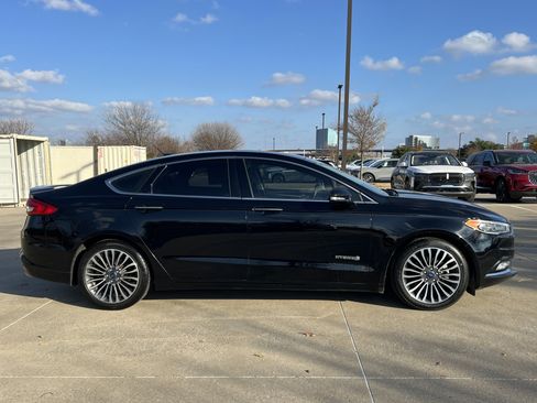 Used 2018 Ford Fusion Titanium image 9