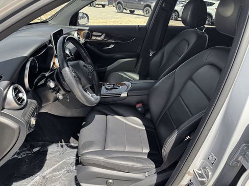 Used 2019 Mercedes-Benz GLC 300 4MATIC image 15