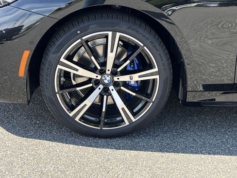 New 2026 BMW 530i xDrive w/ M Sport Package AWD/4WD image 9