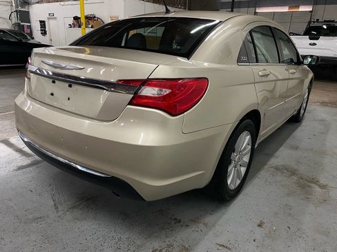 Used 2014 Chrysler 200 Touring image 7