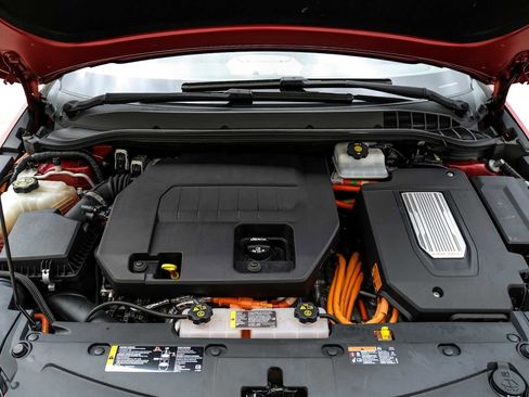 Used 2015 Chevrolet Volt w/ Enhanced Safety Package 1 FWD image 47