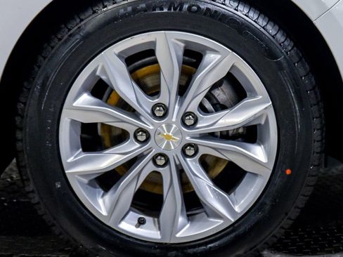 Used 2023 Chevrolet Malibu LT FWD image 17