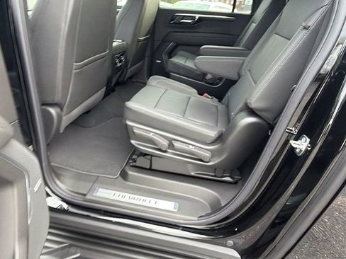 New 2026 Chevrolet Suburban LT w/ Comfort Package image 16