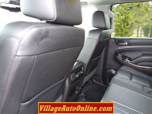 Used 2020 Chevrolet Suburban LT image 27