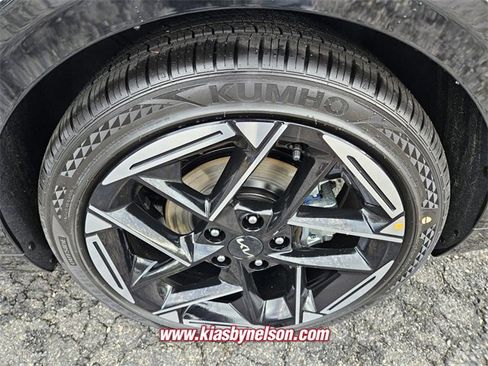 New 2025 Kia K4 GT-Line image 9