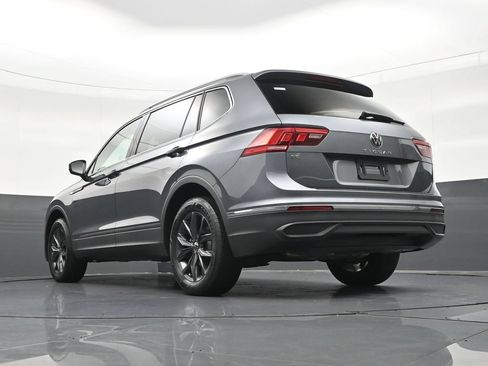 Used 2023 Volkswagen Tiguan SE FWD image 28