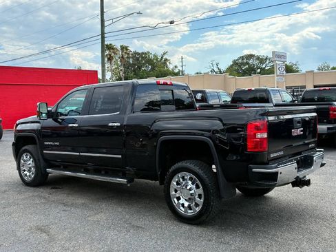 Used 2016 GMC Sierra 2500 Denali w/ Duramax Plus Package AWD/4WD image 3