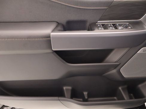 Used 2025 Ford F150 Lightning Lariat image 16