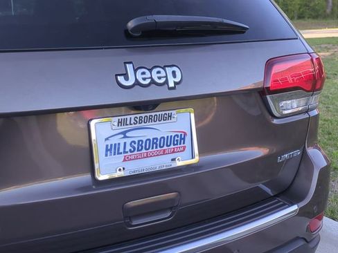 Used 2021 Jeep Grand Cherokee Limited AWD/4WD image 22