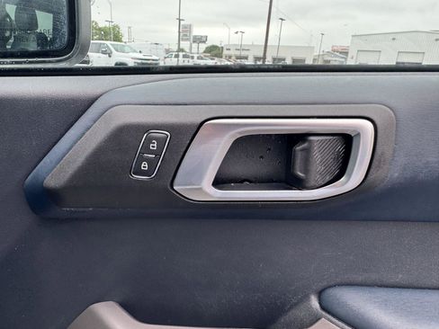 Used 2023 Ford Bronco Outer Banks AWD/4WD image 39