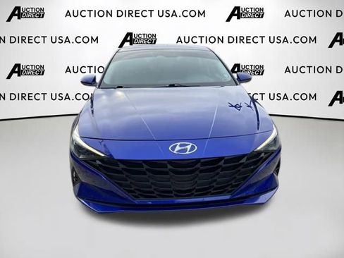 Used 2023 Hyundai Elantra SEL w/ Cargo Package image 2