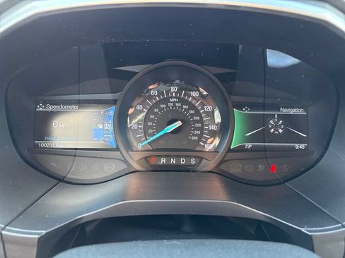 Used 2018 Ford Edge Titanium w/ Equipment Group 301A AWD/4WD image 13