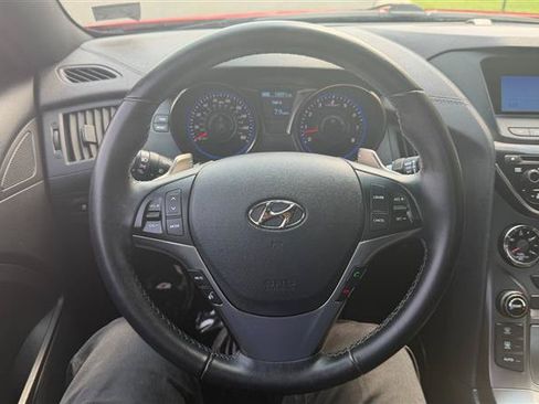 Used 2015 Hyundai Genesis 3.8 RWD image 20