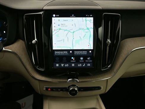 Used 2023 Volvo XC60 B5 Plus w/ Climate Package AWD/4WD image 13