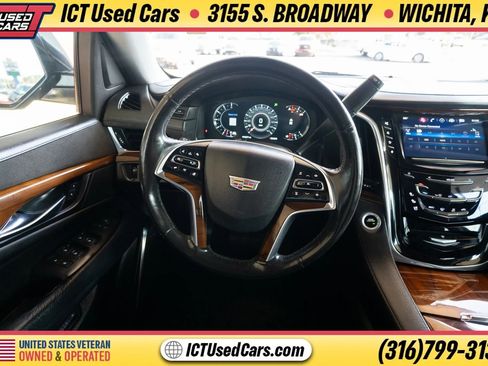 Used 2016 Cadillac Escalade ESV Premium RWD image 12