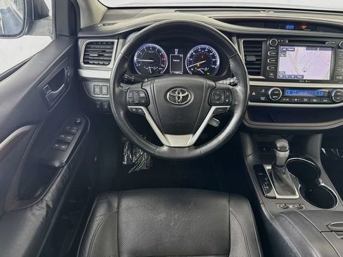 Used 2014 Toyota Highlander Limited Platinum FWD image 26
