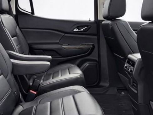 Used 2020 GMC Acadia Denali w/ Denali Ultimate Package image 17