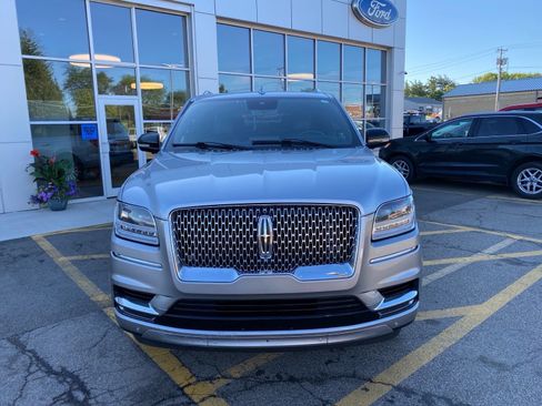Used 2021 Lincoln Navigator L Reserve w/ Luxury Package AWD/4WD image 9