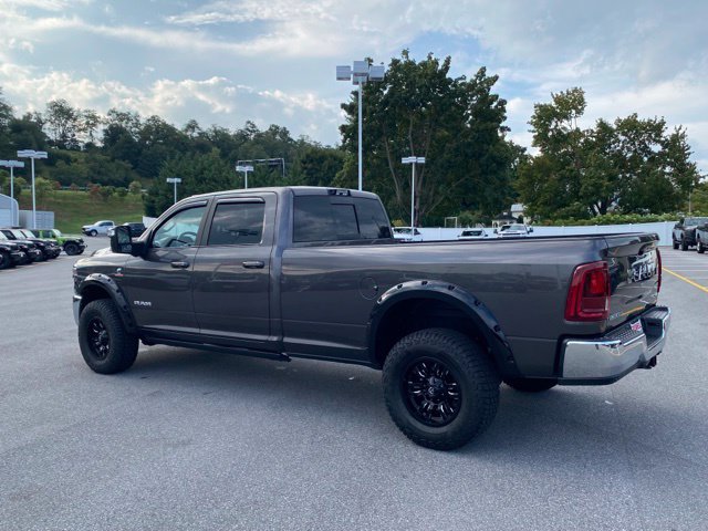 Used 2025 RAM 3500 Laramie AWD/4WD image 3