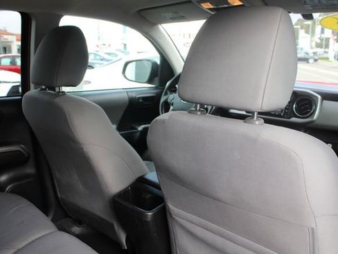 Used 2016 Toyota Tacoma SR5 w/ SR5 Appearance Package (SN) RWD image 35