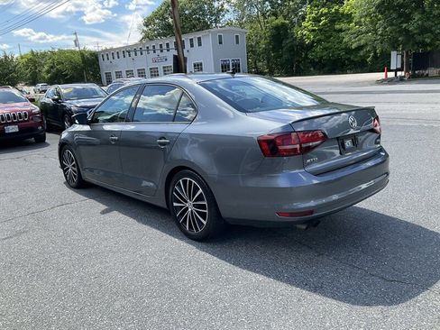 Used 2016 Volkswagen Jetta Sport FWD image 7