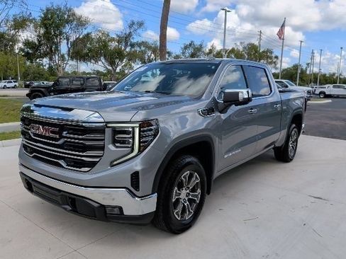 Used 2026 GMC Sierra 1500 SLT AWD/4WD image 8