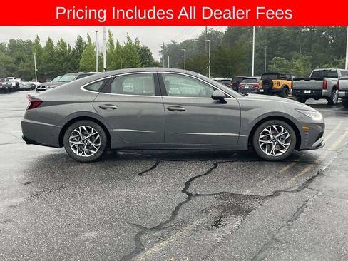Used 2023 Hyundai Sonata SEL w/ Convenience Package FWD image 6
