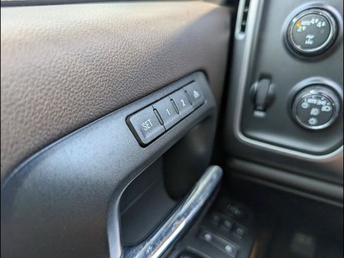 Used 2018 GMC Sierra 1500 SLT AWD/4WD image 17