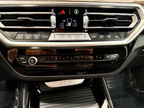 Used 2022 BMW X3 xDrive30i AWD/4WD image 37