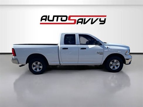 Used 2022 RAM 1500 Classic SLT image 8