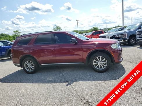 Used 2023 Dodge Durango SXT Launch Edition image 3