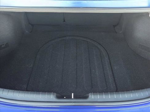 Certified 2025 Hyundai Elantra Limited image 6