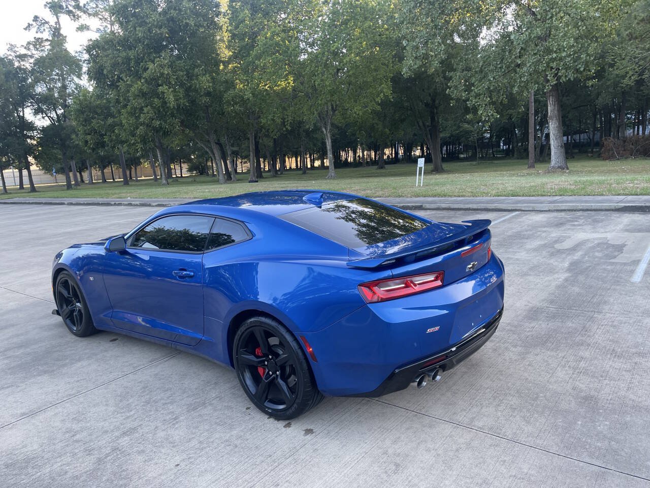 Used 2016 Chevrolet Camaro SS RWD image 16