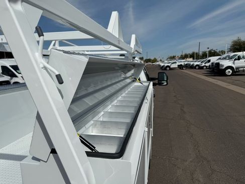 New 2026 Ford F250 XL w/ XL Chrome Package image 11