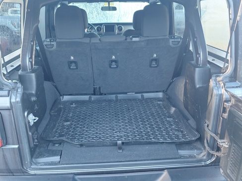 Used 2018 Jeep Wrangler Unlimited Sport S image 6