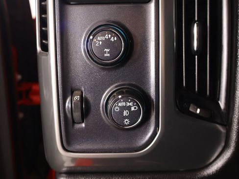 Used 2018 Chevrolet Silverado 1500 LT w/ Texas Edition image 8