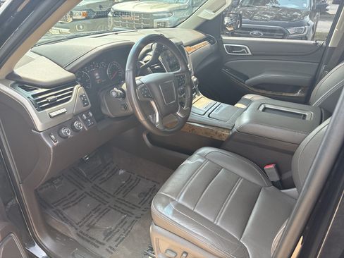 Used 2015 GMC Yukon Denali w/ Touring Package AWD/4WD image 11