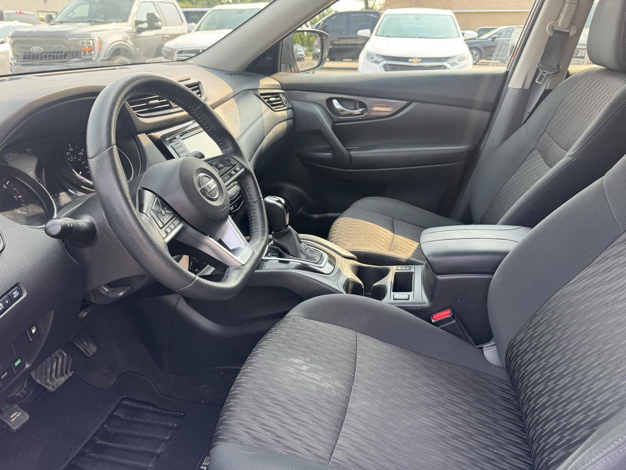 Used 2020 Nissan Rogue S AWD/4WD image 14