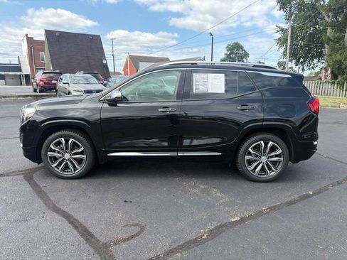 Used 2020 GMC Terrain Denali w/ Denali Premium Package AWD/4WD image 4