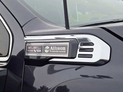 New 2026 GMC Sierra 2500 SLT w/ SLT Premium Package image 19