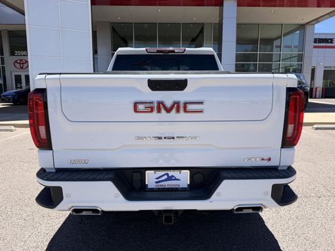 Used 2023 GMC Sierra 1500 AT4 w/ AT4 Premium Package AWD/4WD image 5