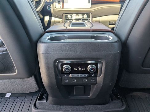 Used 2023 GMC Yukon XL Denali Ultimate image 26