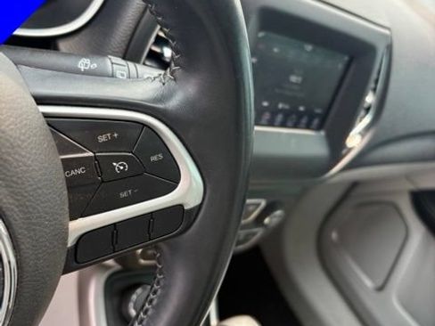 Used 2018 Jeep Compass Latitude w/ Popular Equipment Group AWD/4WD image 16