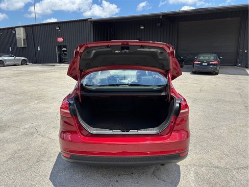 Used 2015 Ford Focus SE w/ Equipment Group 201A FWD image 36